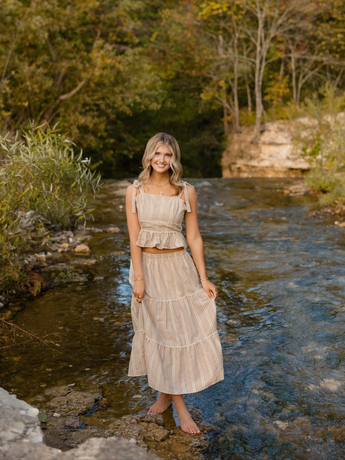 Late October sessions may be my FAVORITE&hellip; ✨🍂💛 There&rsquo;s just something about it! 

NWA Photographer
Bentonville Photographer
Fayetteville Photographer