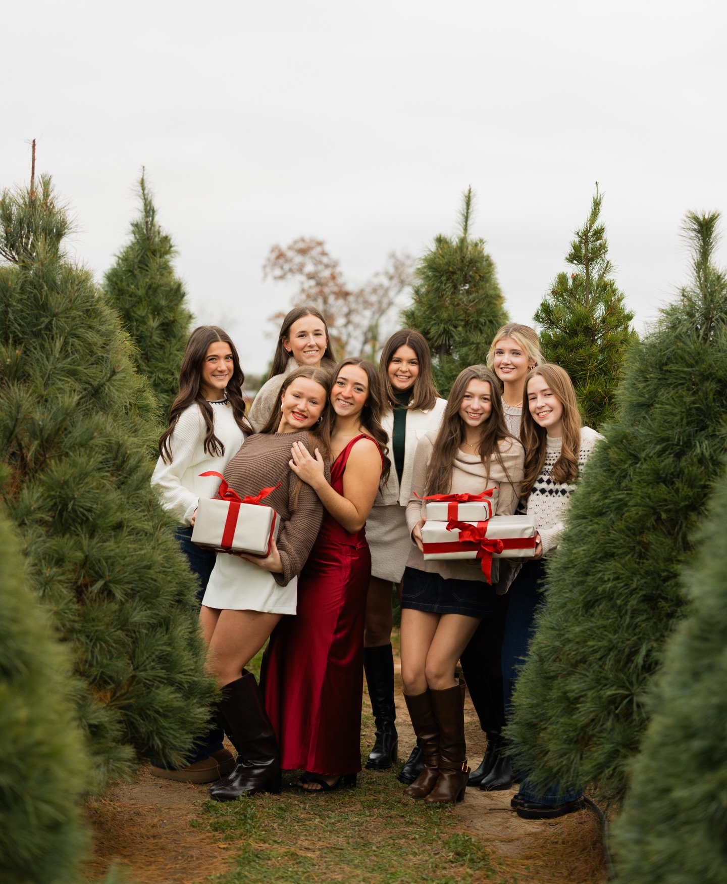 The final Christmas post&hellip; Merry Christmas everyone ❤️ 

Senior photographer, senior photos, NWA photographer