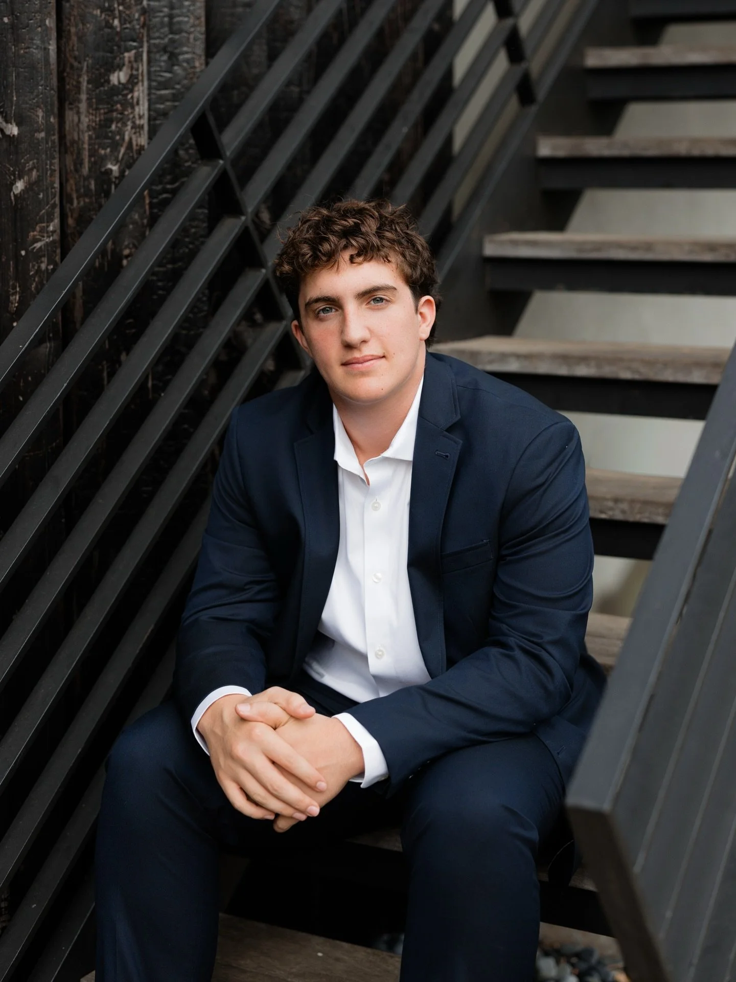 3x returning family for senior photos and that just means the WORLD. 🙌🏻 Loved running around Fayetteville with Will and his amazing mom a few months ago! 

Senior guy portraits, Shiloh senior, Springdale senior photographer, NWA photographer, senio