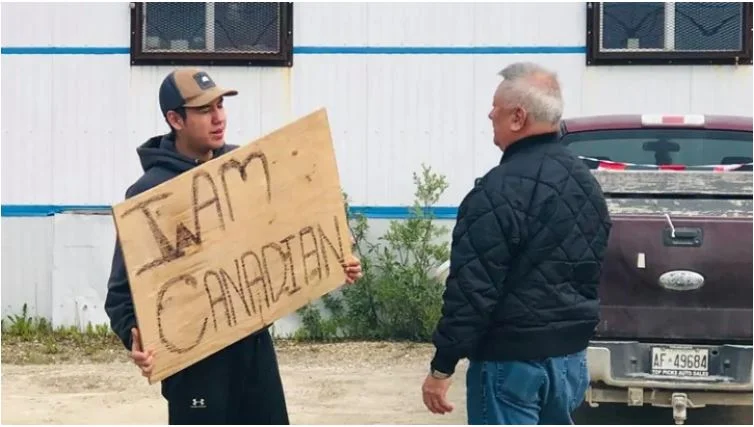 Attawapiskat residents want Canadian military help to deal with water 'state of emergency'