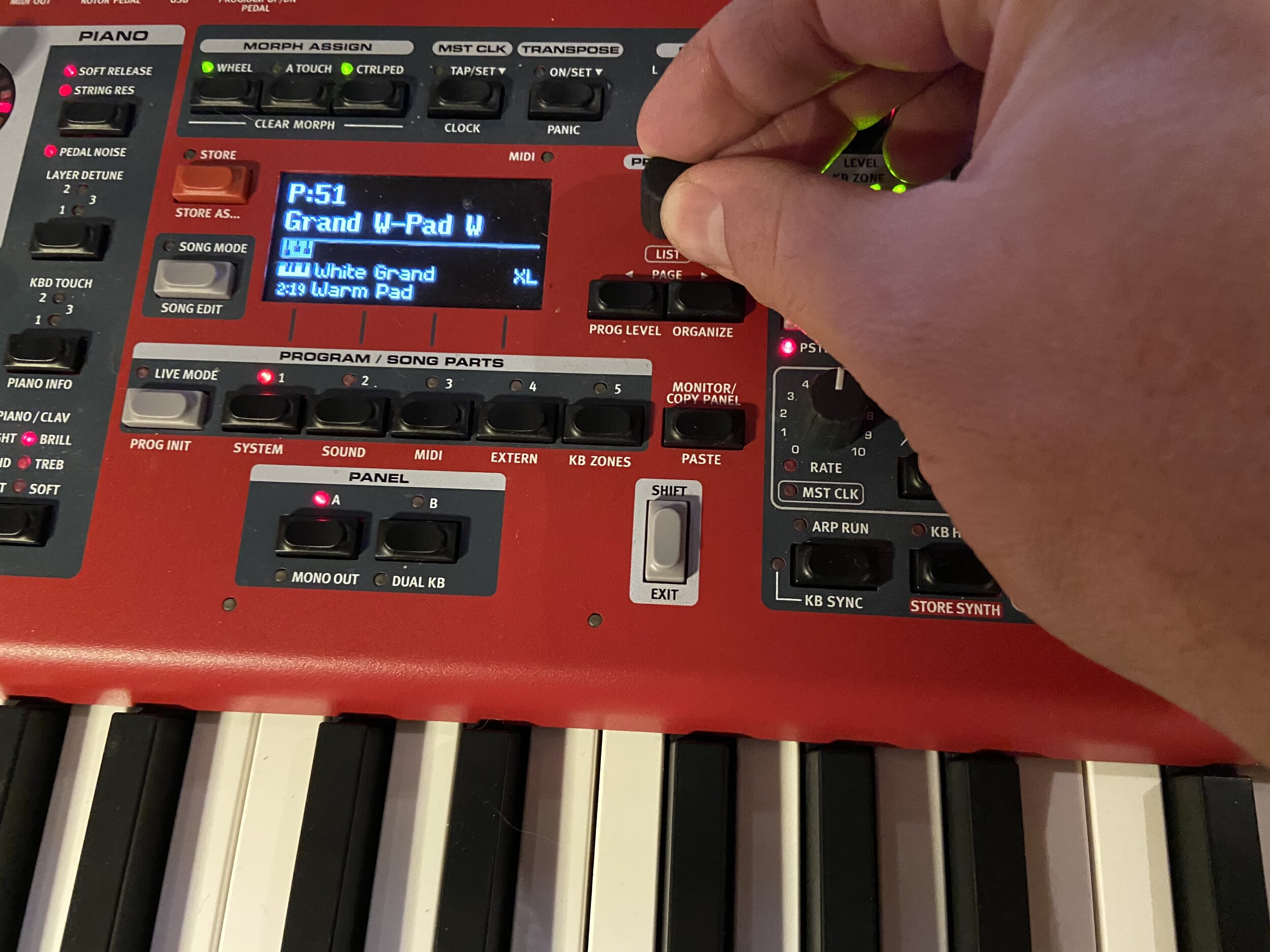 Applying pint Psychological Nord Stage 3 Worship Collection — Patch Foundry