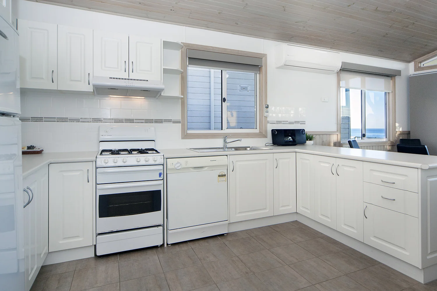 Oceanfront Deluxe, Chalet 17 kitchen.jpg