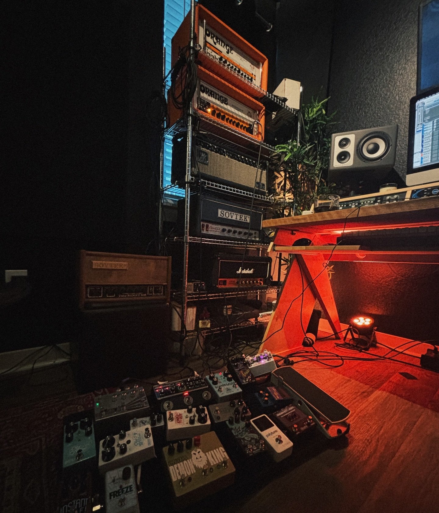 Got a mess in the studio and some sick tones in the works w @ritualclubtx