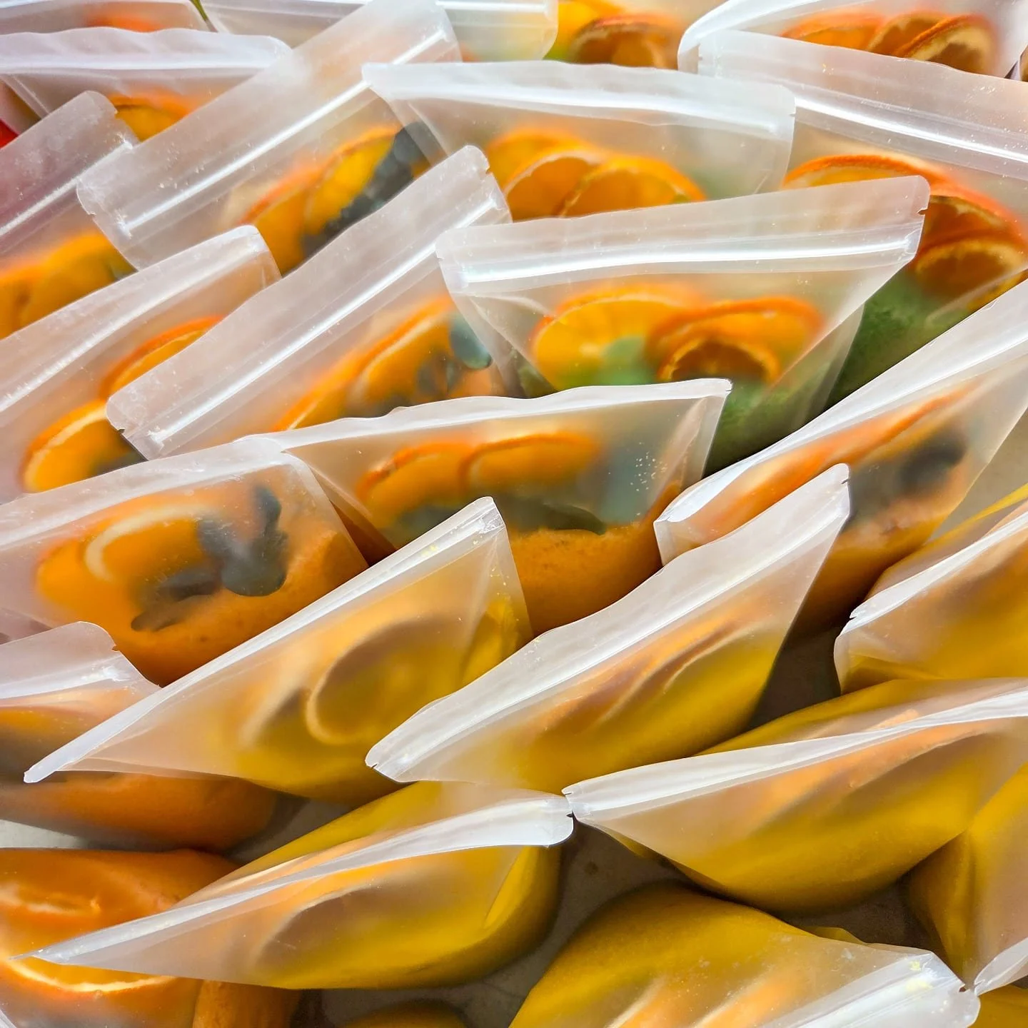 🫧 Who is ready for tomorrow's restock?
I'm going back to my my OG salt soak recipes and yes, I'm in LOVE! 
3 salt soaks will be available, I cannot wait for you all to dive in!

#magnesium #bathtime #greenwitch