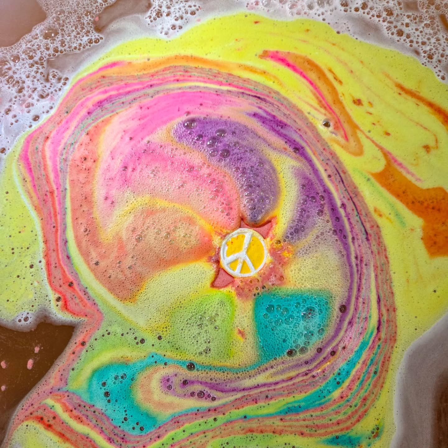 Happy Saturday all my bathing beauties! Hope you are able to squeeze in some you-time and a nice hot bath today!