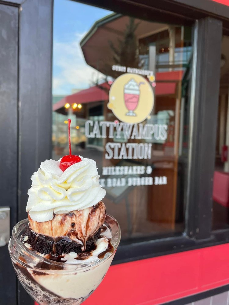 Mom's Night Out @ Cattywampus Station