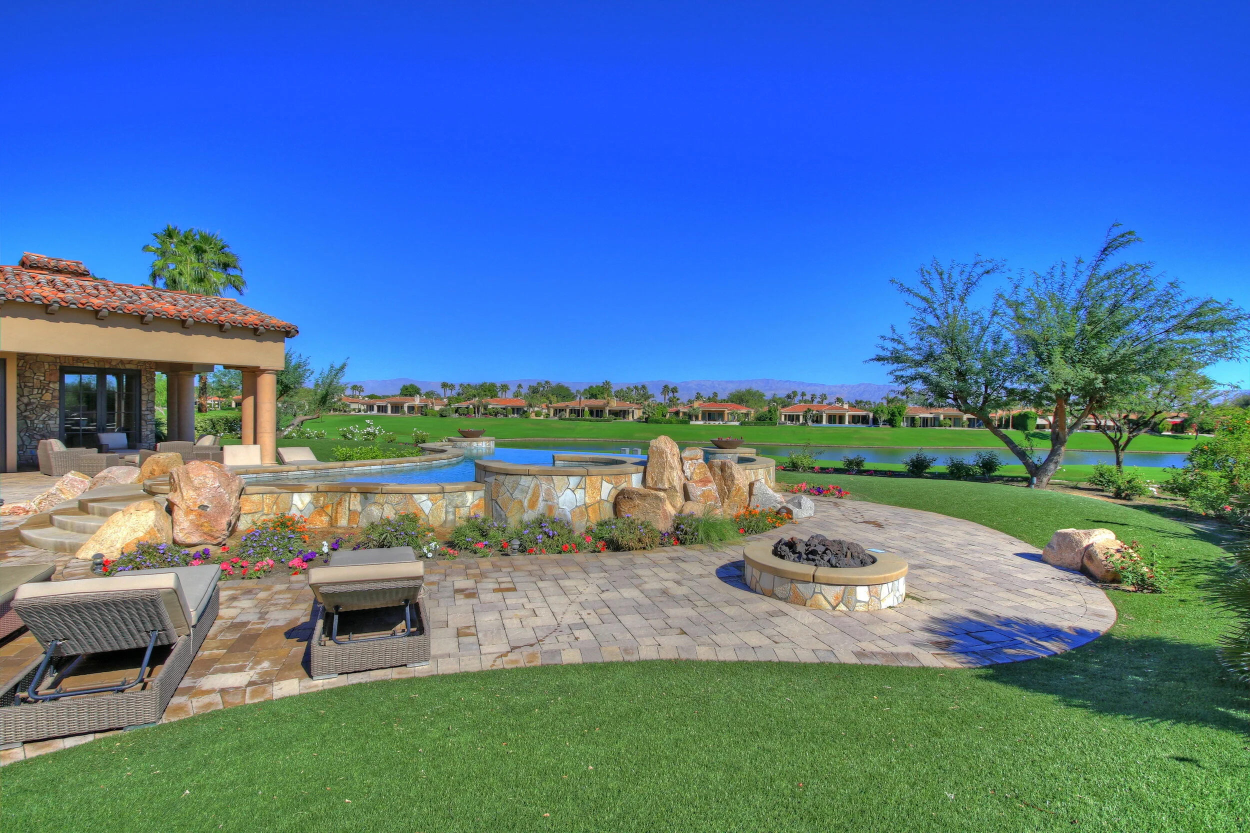 Underground Garage — Andrzej W. er Architect