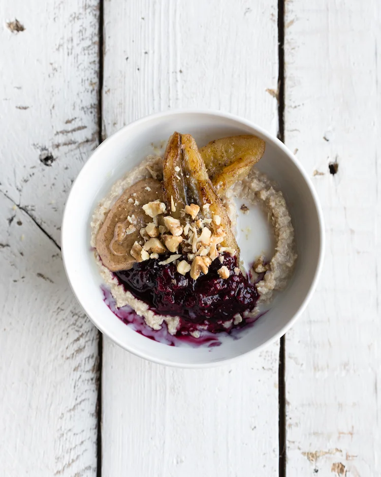 Greenhouse Juice's Version of the Breakfast Porridge with Caramelized Bananas
