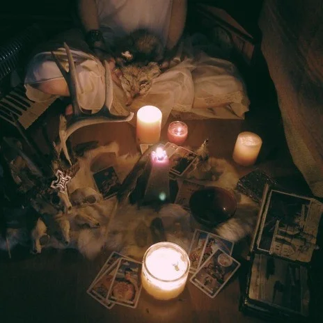 Tarot Cards Are a Girl's Best Friend. 