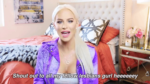 Here's A List of Fictional Queer Women Who Love Each Other.