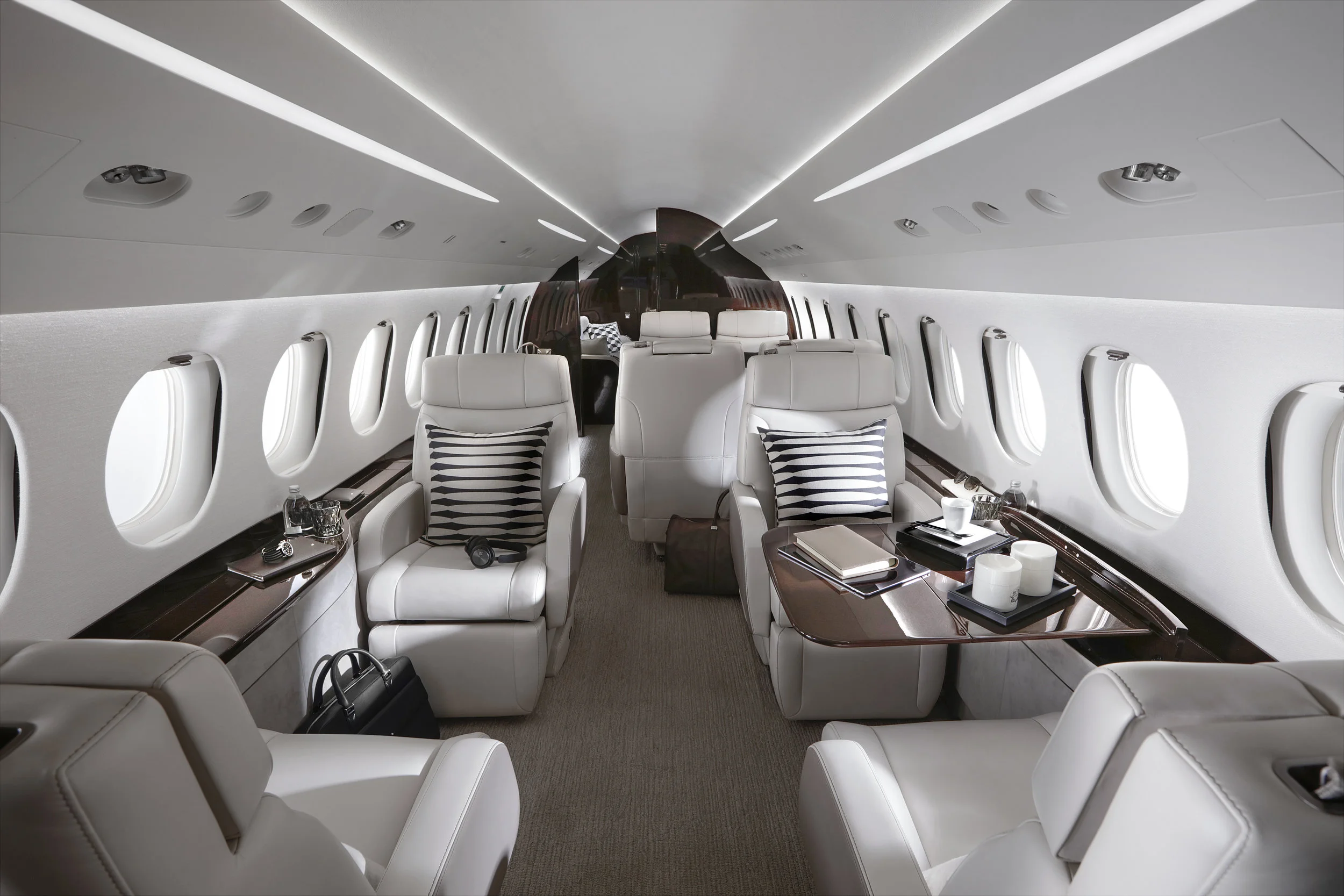 23_Falcon8X_Backgrounder_HD.jpg