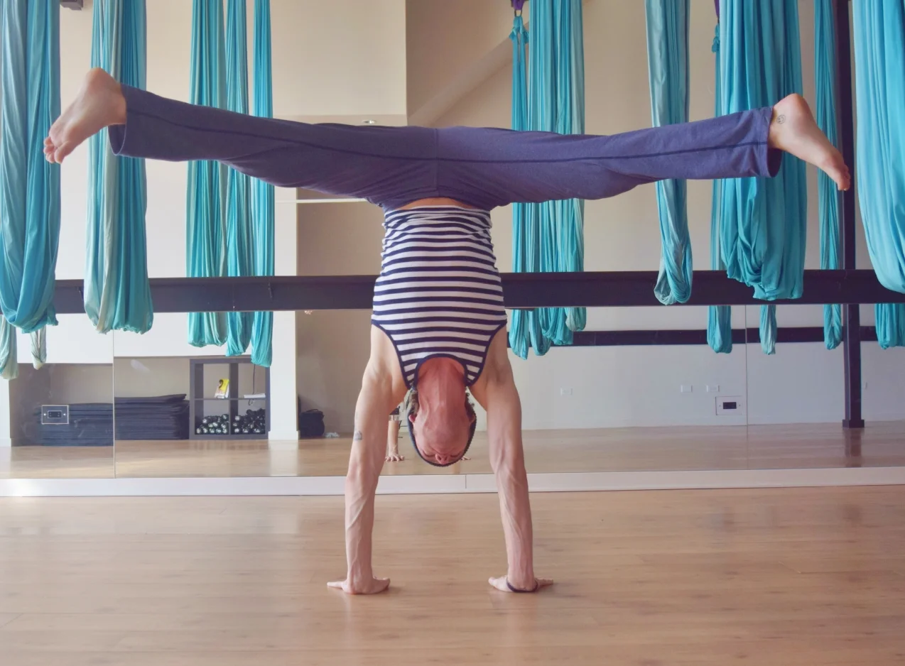 AIR Handstands Workshop