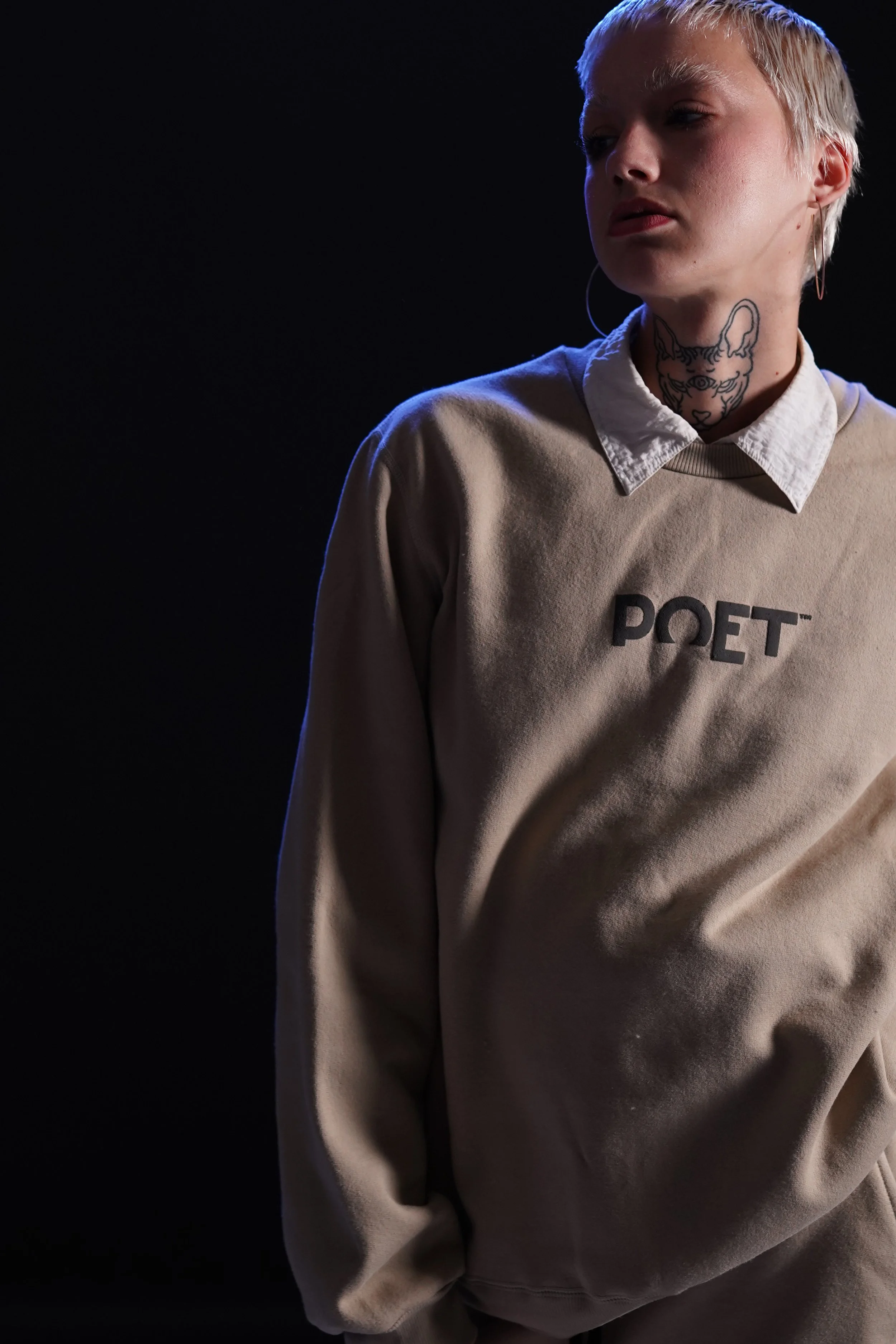 THE POET CLASSIC CREWNECK