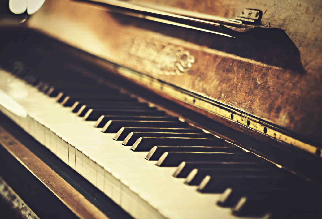 POETRY PRESENTS: APERITIVO &amp; BEER SPECIALS ALL NIGHT