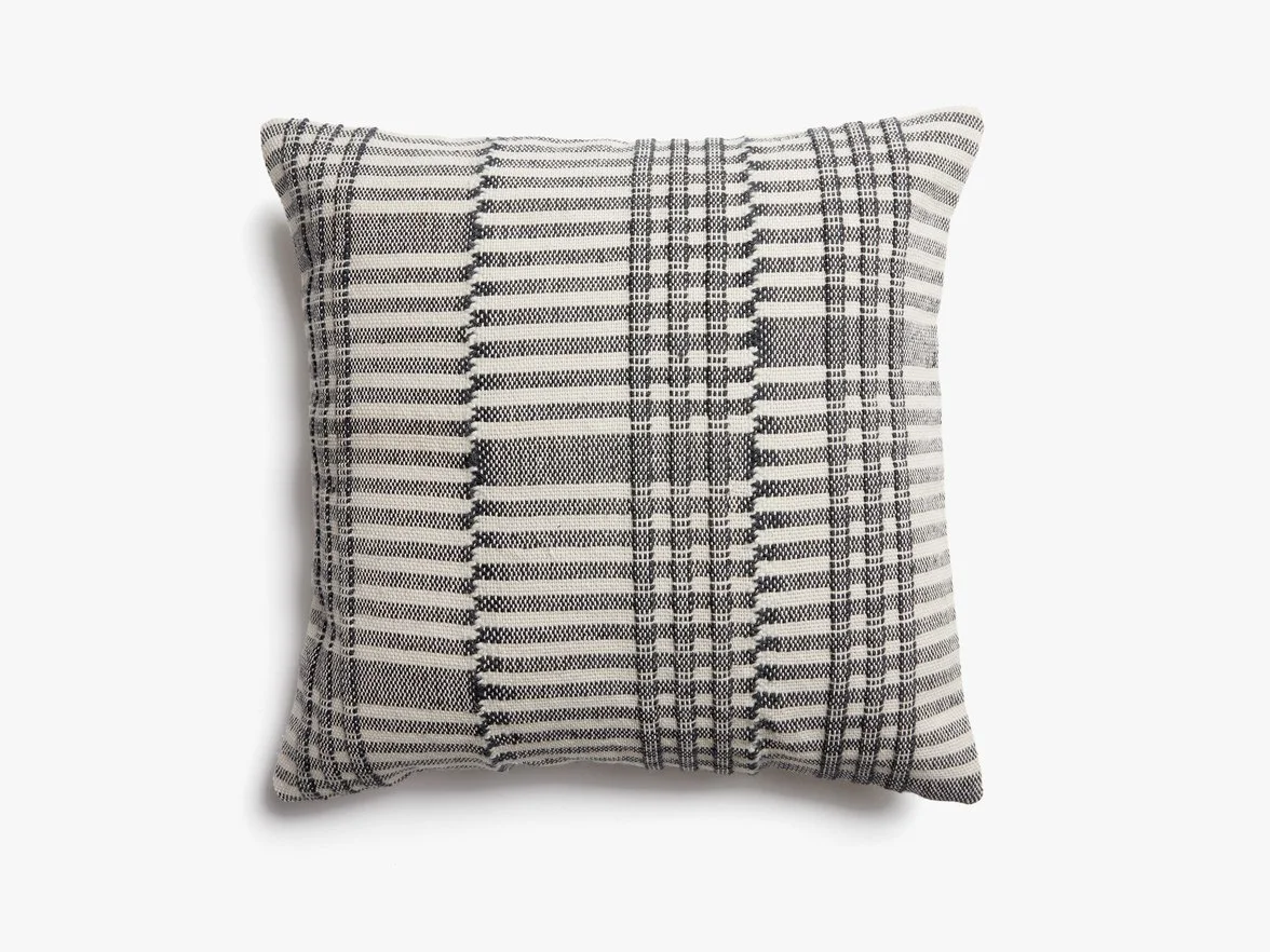 broken-lines-pillow-cover_coal_lightbox_2008.jpg