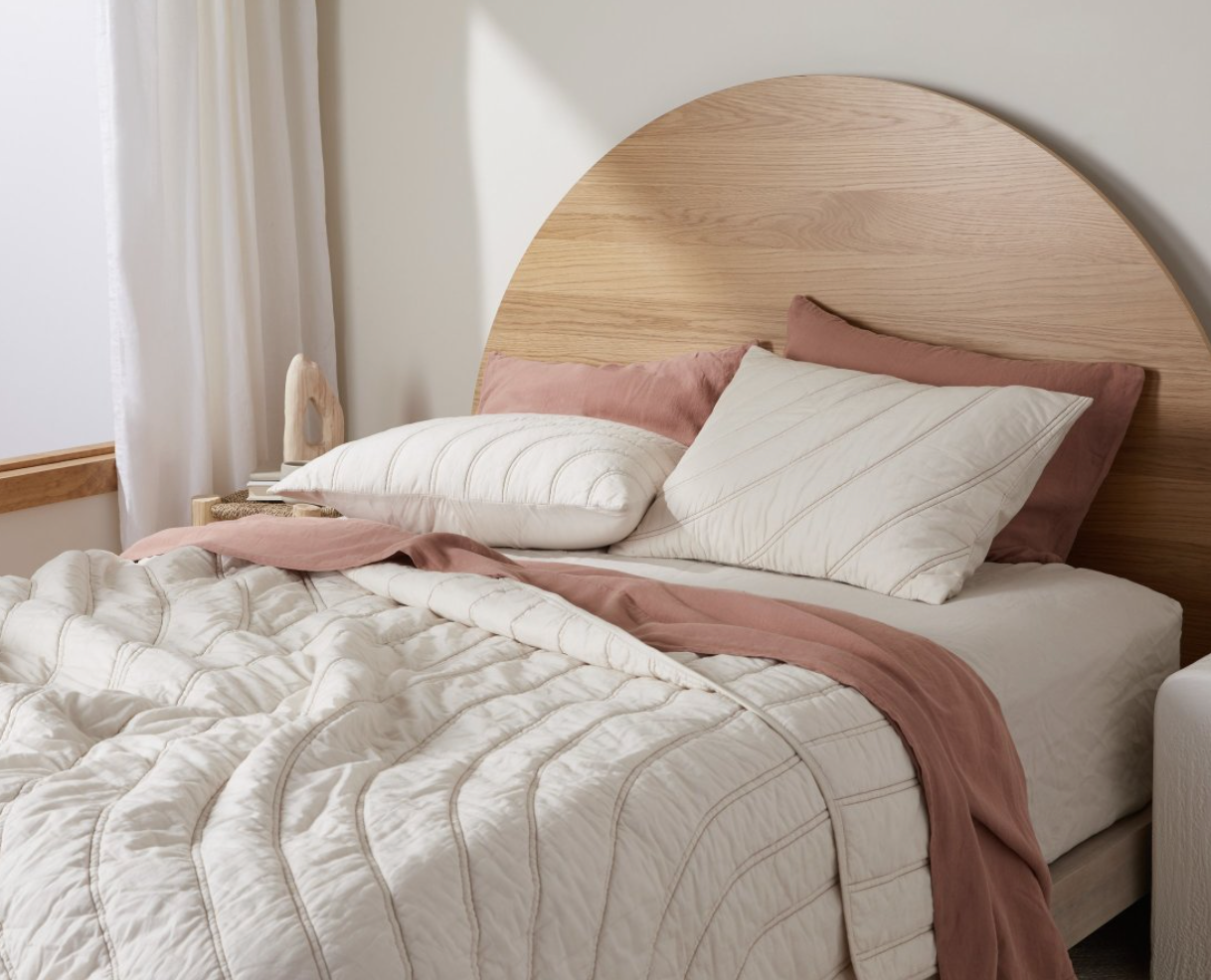 cotton voile quilt curve bone.png