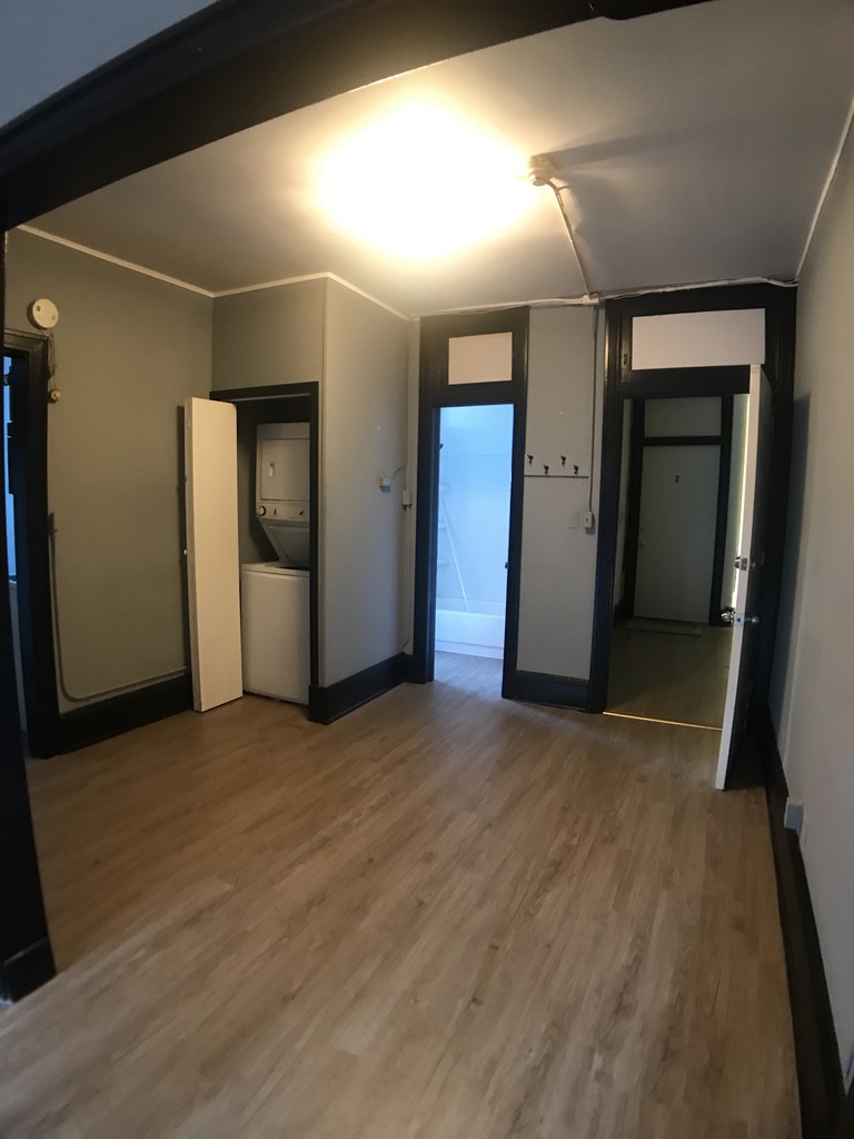 DiningRoom3.jpg