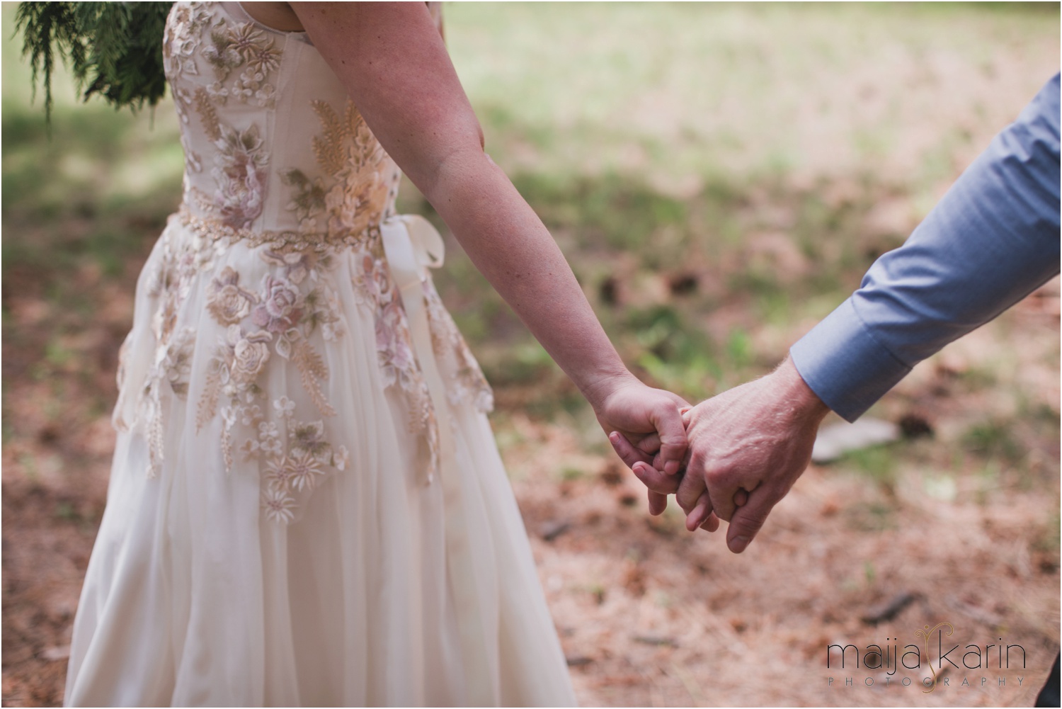 _0027Tierra-Learning-Center-Leavenworth-Washington-Wedding-Photographer-Maija-Karin-photography.jpg