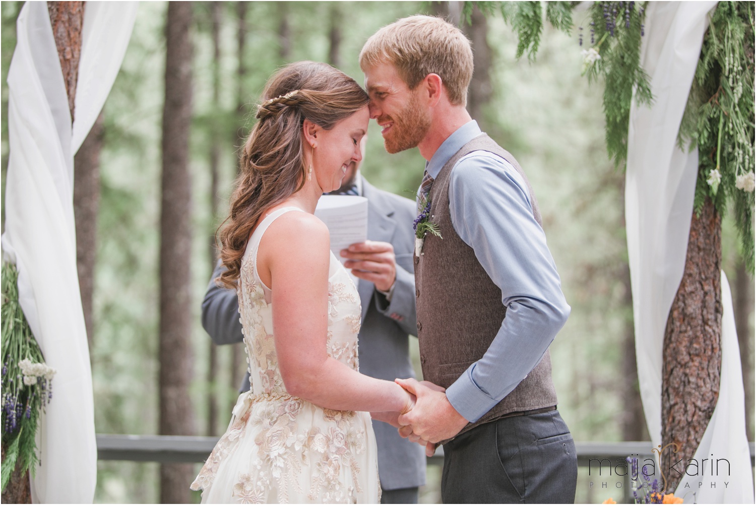 _0067Tierra-Learning-Center-Leavenworth-Washington-Wedding-Photographer-Maija-Karin-photography.jpg