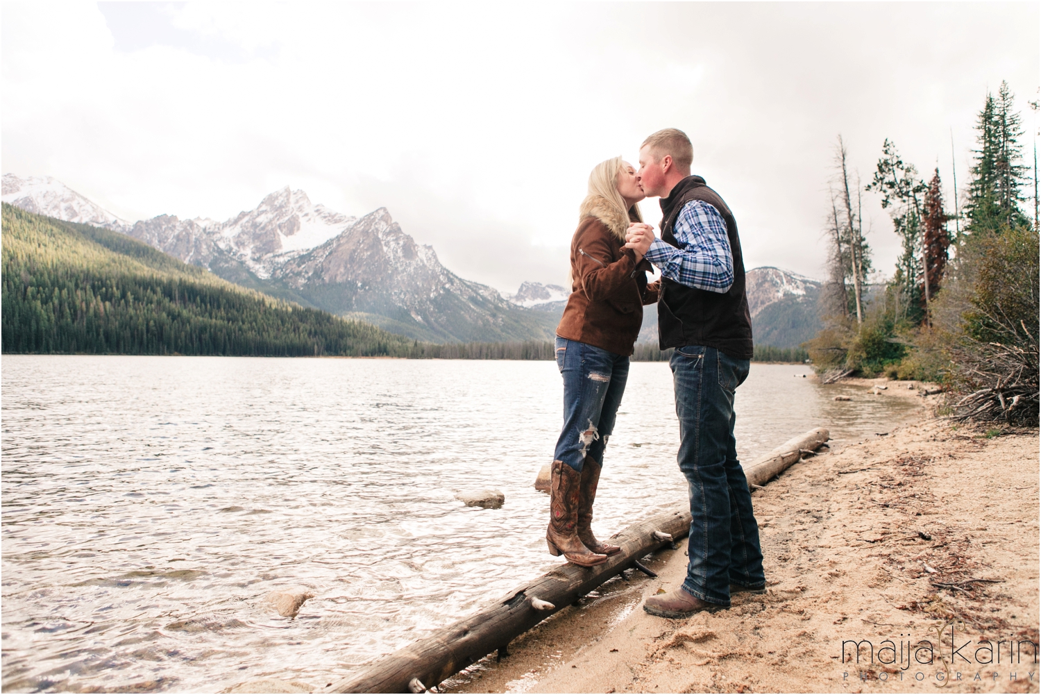 Stanley-Lake-Engagement-portraits-Maija-Karin-Photography_0003.jpg