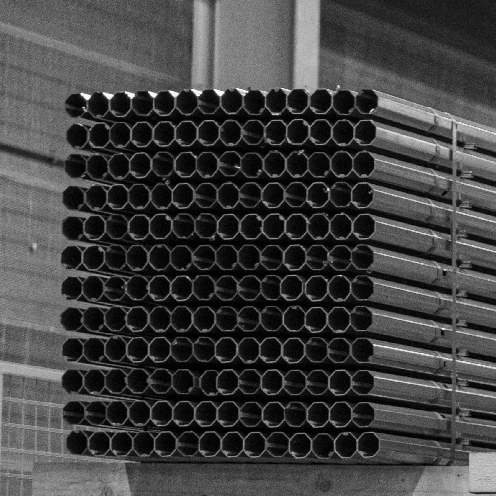 Trellex_Titan_45_Steel_post.jpg