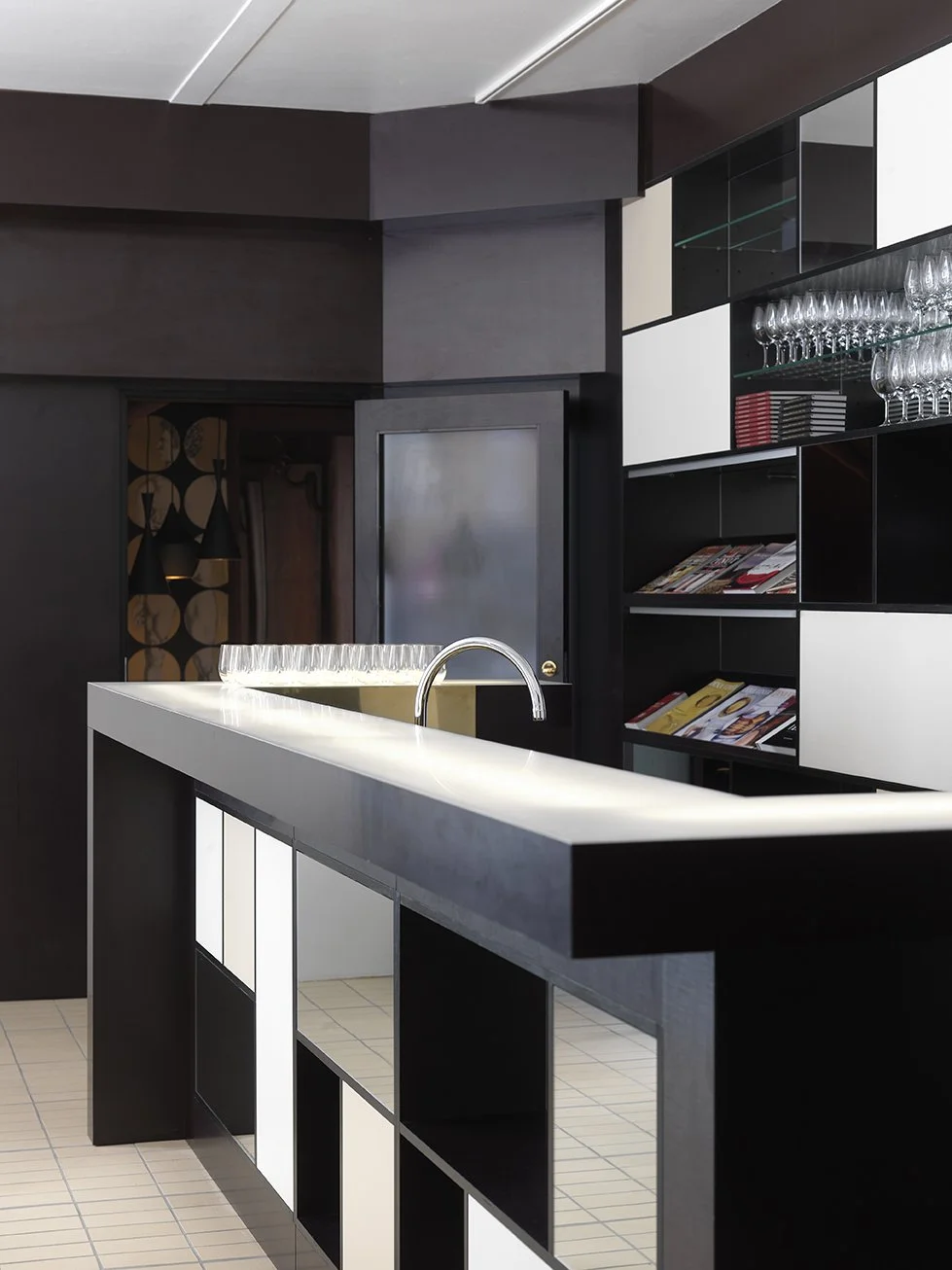 magnusson fine wine / tea