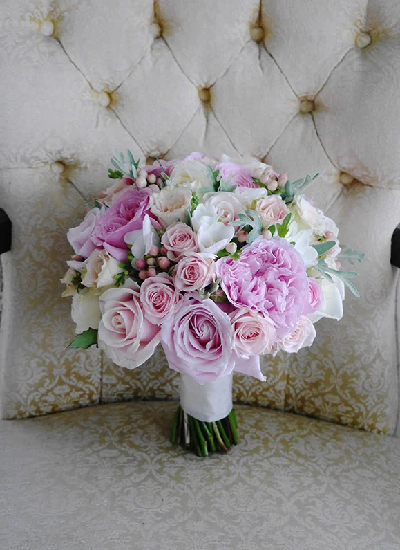 pink-rose-silver-berry-bouquet-flowers-auckland-wedding.jpg