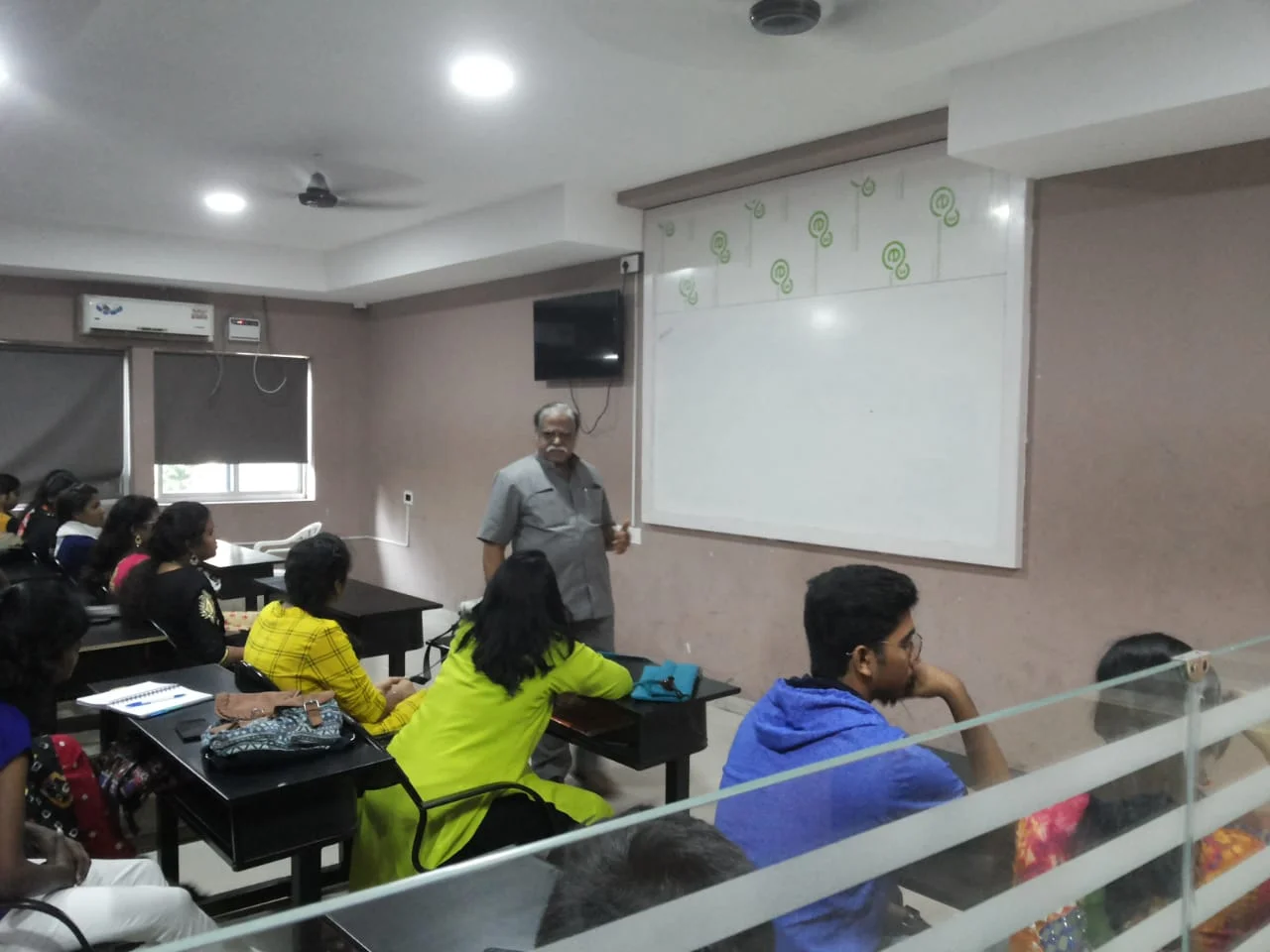 A Guest Lecture on RESEARCH METHODOLOGY