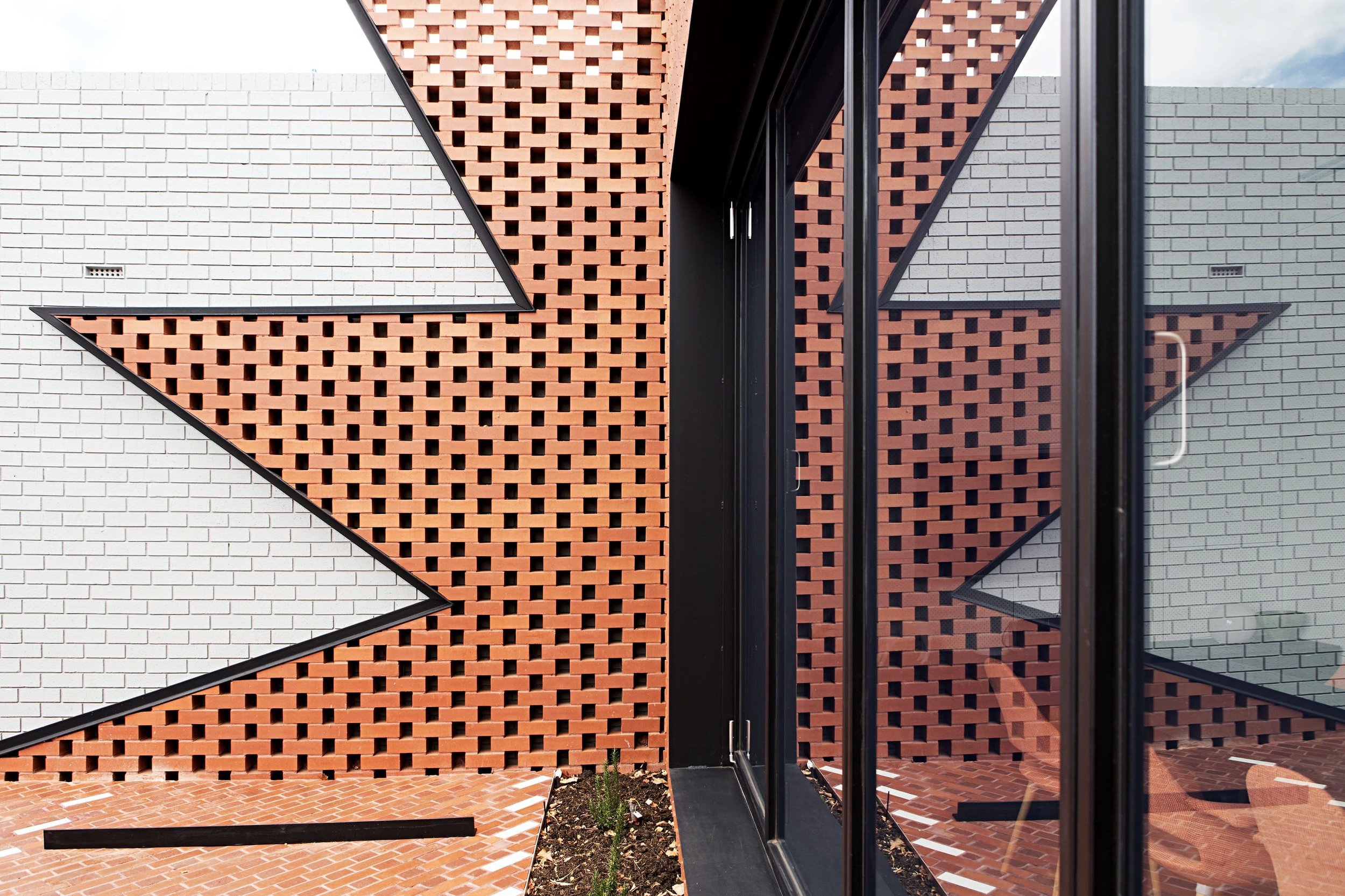 Bosske_Block_Branding_HQ_Reflection.jpg