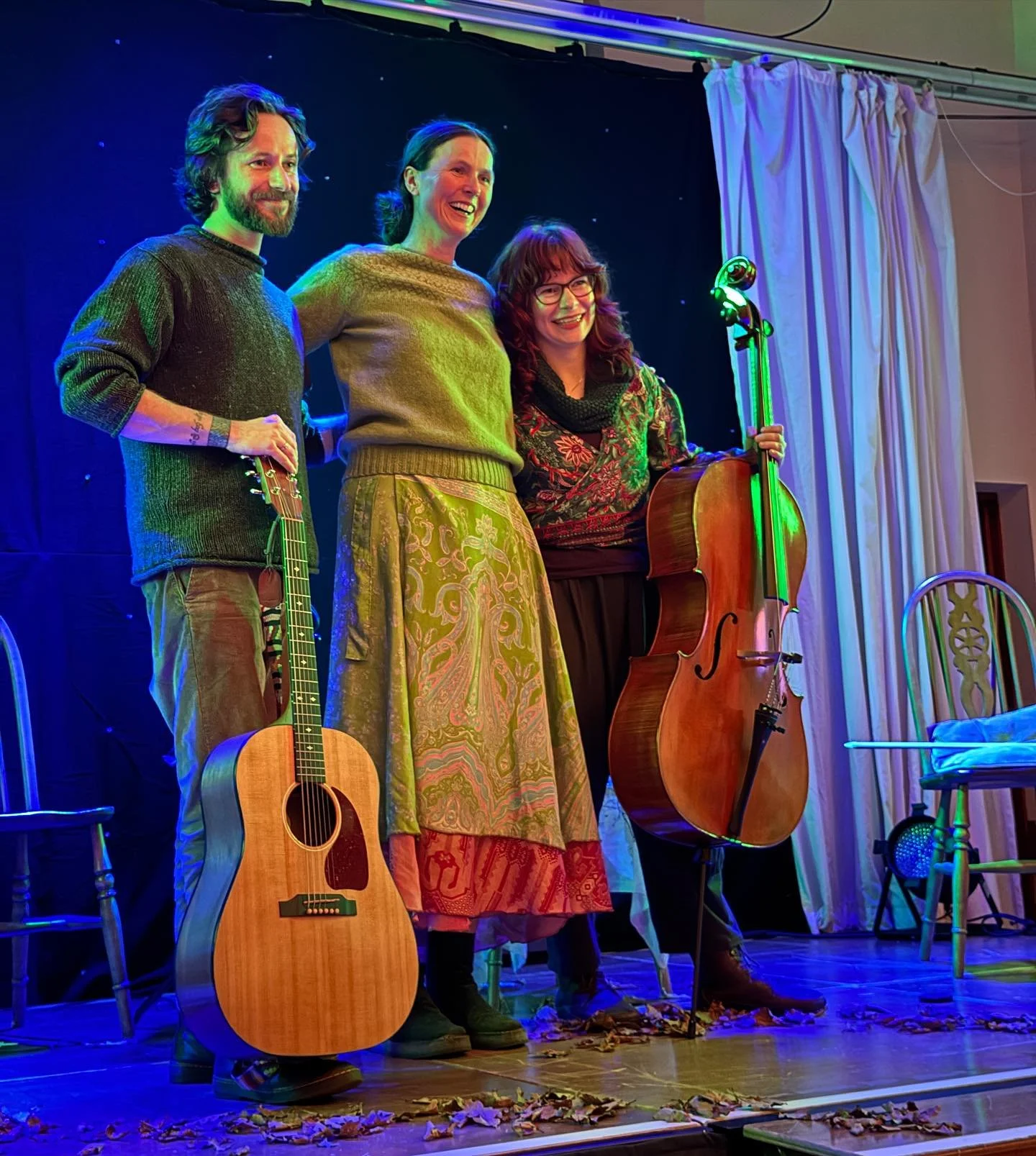 ✨The Singing Bones✨
A collaborative project with Jessie McMeekin and @jpworsfoldmusic 

If we imagine them hard enough, will these shadows of a wilder past start to move again? Could we sing these bones back to life, even just for one night?

In the 