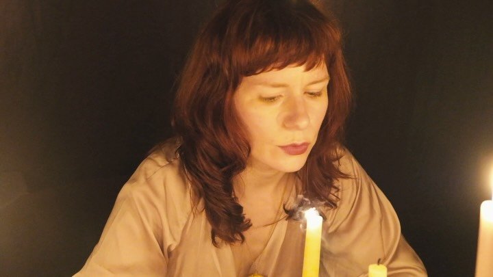 Today I&rsquo;m sharing some stills from the video for my song A Reckoning, which I really enjoyed playing live on tour recently. It&rsquo;s a song about being able to change one&rsquo;s mind when presented with new information (an underrated quality