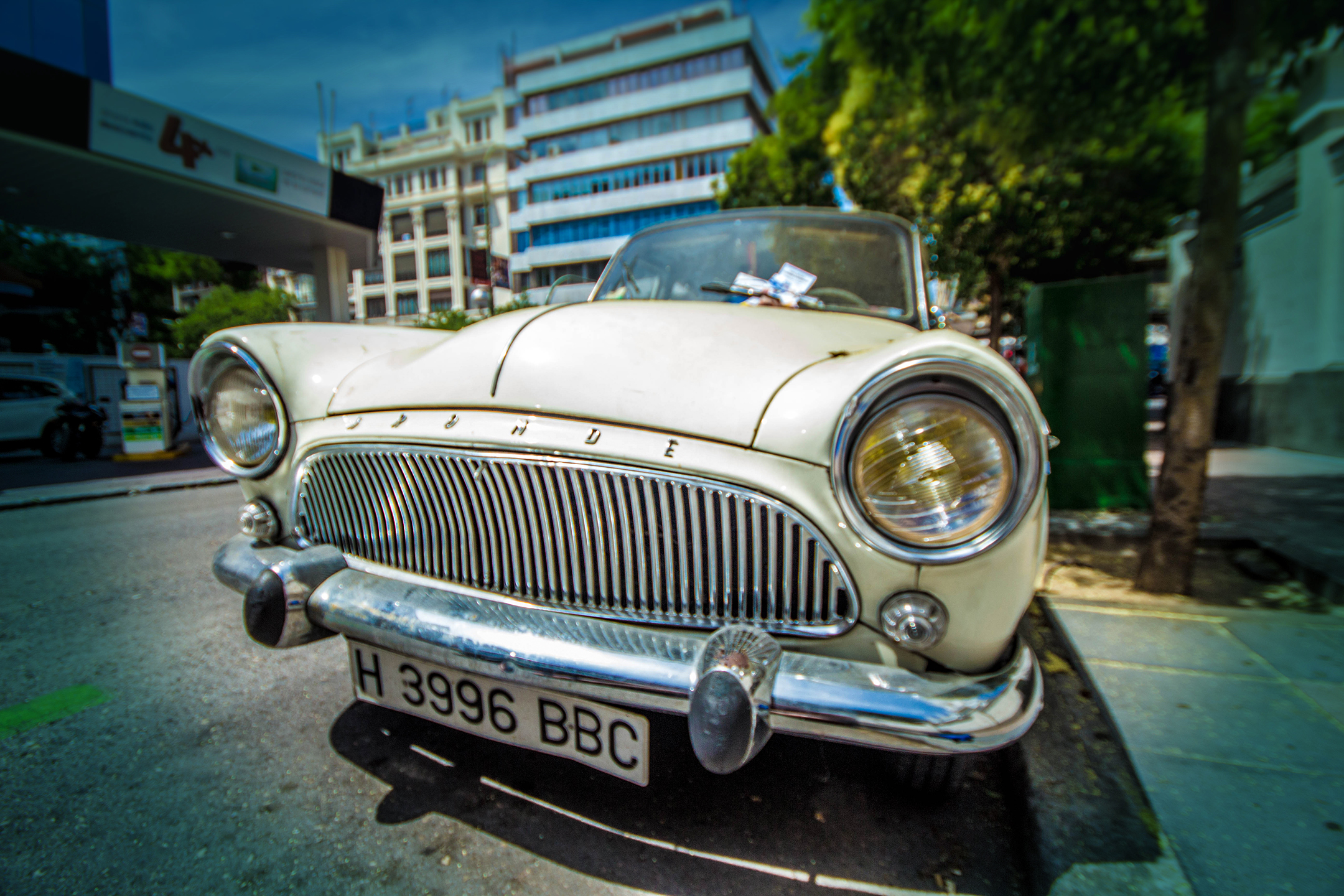 Old Car, Madrid