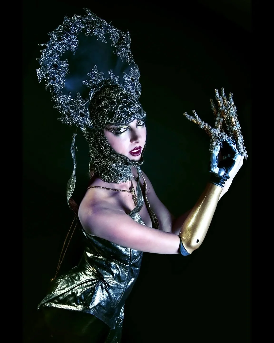 New Photography work with an amazingly talented team.

Model: @orlandocyborgashley 
Costume Designer: @sybansyban 
Makeup artist: @alyona.artistry 
Photography: @tomwattsdop 
Prosthetics: @rebelbionics