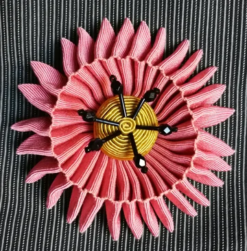 10cm_Peach_Gold_beaded.jpg