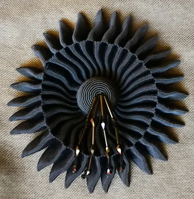 12cm_black_beaded2.jpg