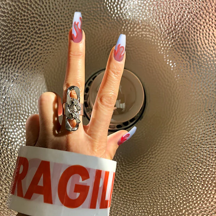 Ring-SLASH-Silver-carre.jpg