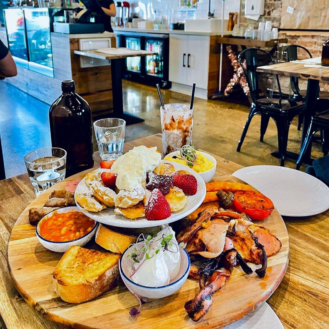 🍳 How do you like your eggs &ndash; fried, scrambled or poached?
Join us for breakfast, brunch or lunch and warm up this winter! Who would you eat this with?

📸 Photo credit: Thanks @a.melbournian.life for sharing!

#thevillagedoorcafe #thevillaged