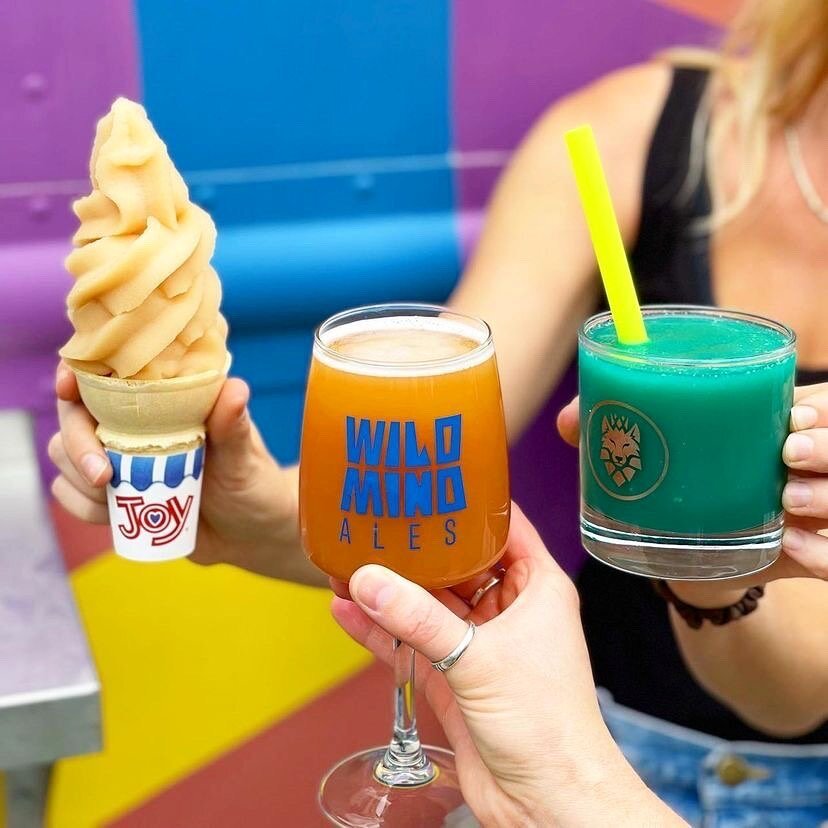 Nothing like @eatswithjason visiting Wild Mind to give us an excuse to beat the 100 degree heat with our fruitiest beverages yet 🎉🎉🎉

Cool down with us and try your very own sour ale ice cream cone, froozie, or snoothie-style beer 🤠 

📷: @eatswi