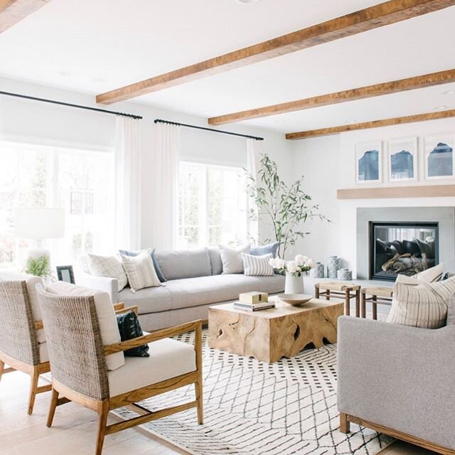 Did you know Home Buyers ranked the Living room the #1 room to stage.... can you Guess the other two essential rooms?
.
.
Inspiration  @mcgeeandco .
.
#livingroomstyling #livingroomstyle #homestagingtips #homestaging #livingroomdecor #livingroomideas