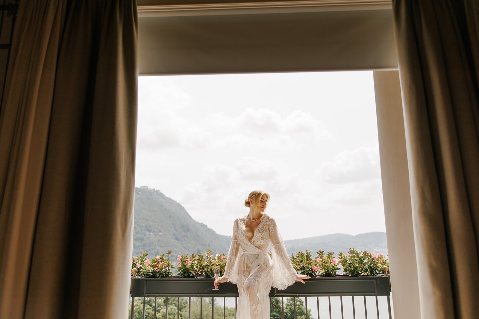 Kristina&Jake_VillaBonomi_LagoDiComo_BSN_0419.jpg
