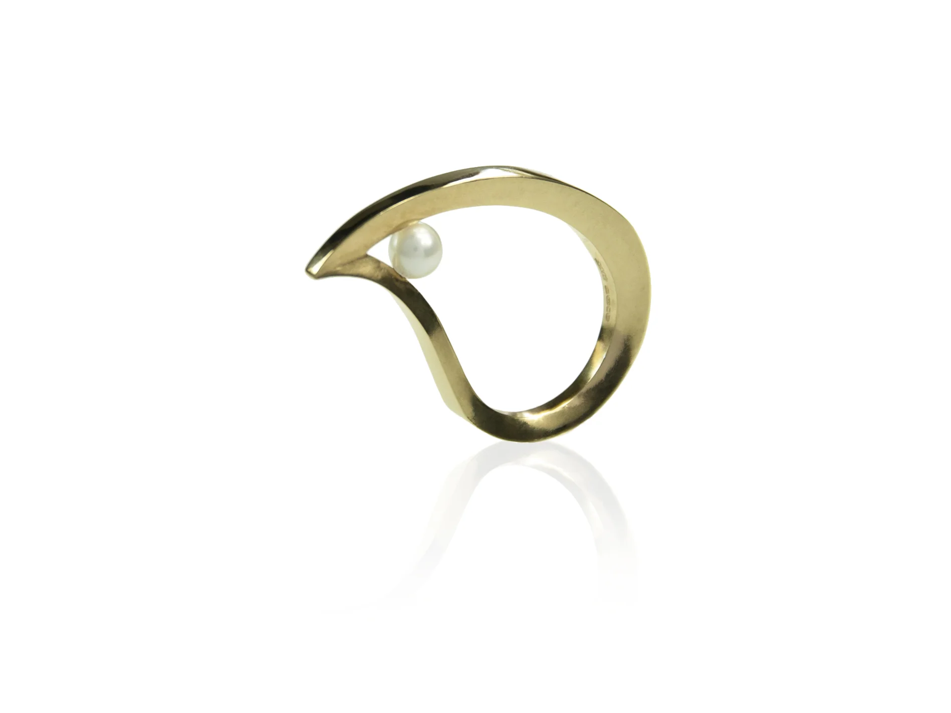 pushed ring pearl gold 3.jpg
