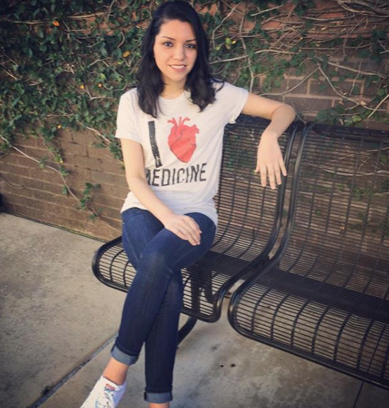 claudia-lovesmedicine-outdoorshoot.png