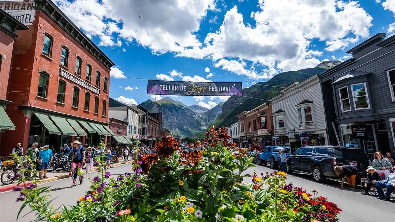 Exploring the Vibrant Music Scene of Jazz on Main