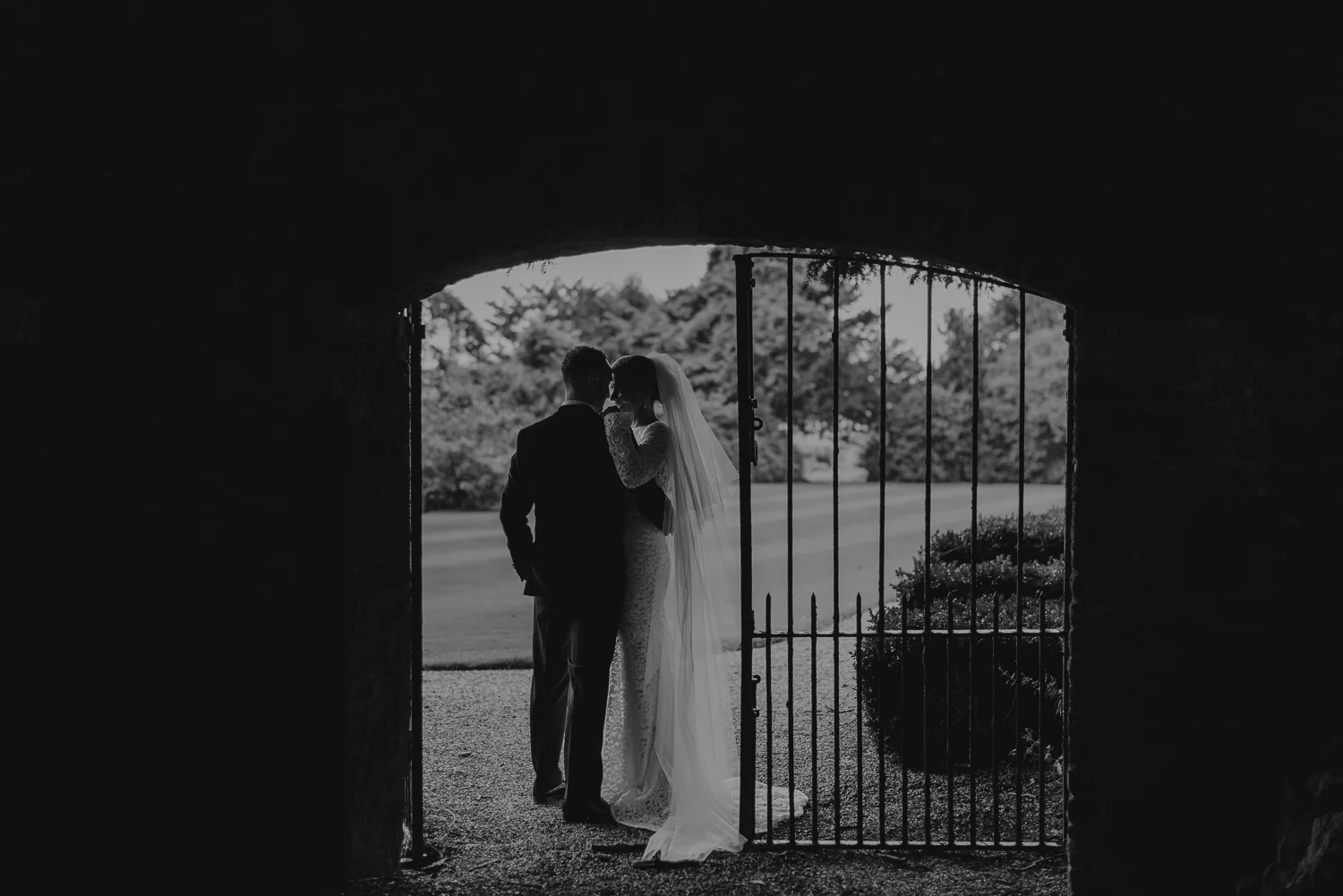 luttrellstown-castle-ireland-wedding-photographer-84.jpg