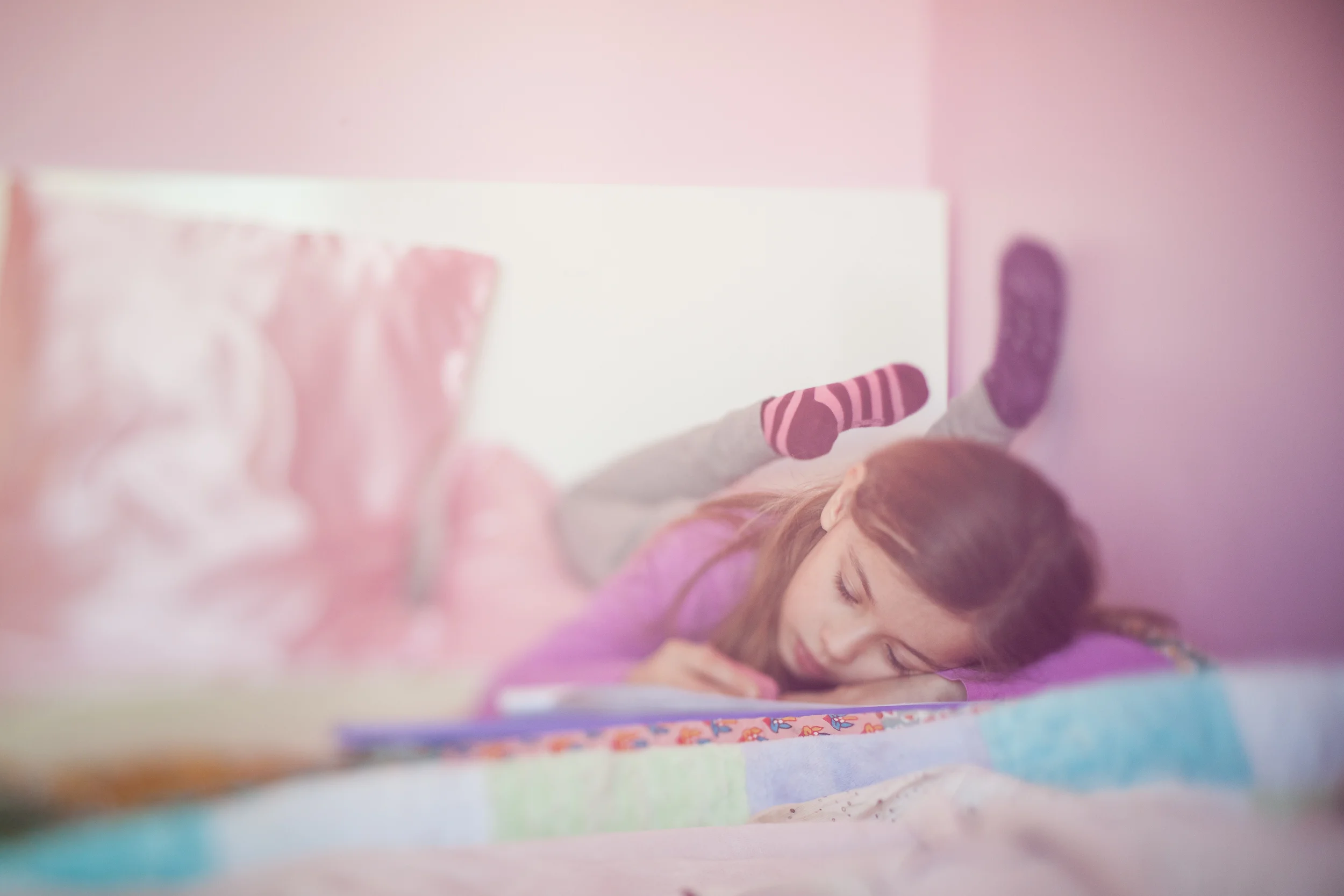 She would never go for pink walls these days!