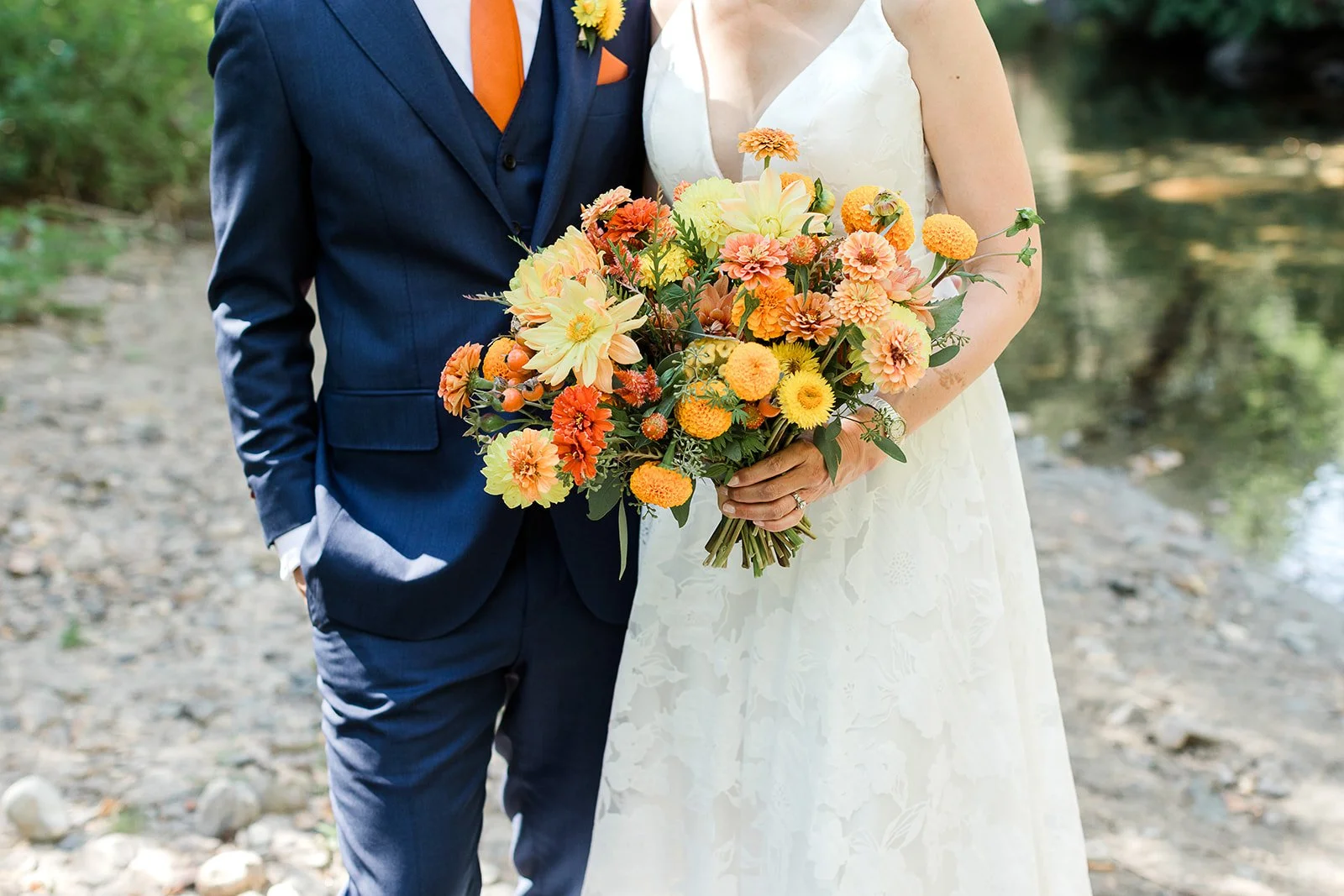 Your Guide to Fall Wedding Florals: What's Blooming Month by Month