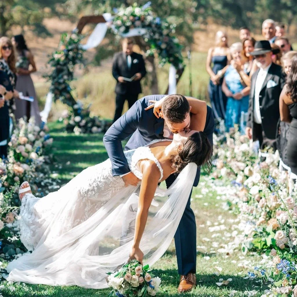 From Ceremony to Reception: Designing Florals That Work Double Duty