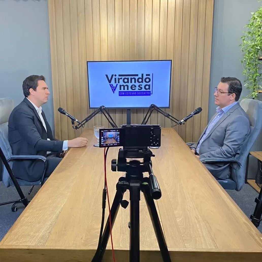 Carreira, gestão empresarial e pontos relevantes da Área de Insolvência e Direito Empresarial, foram os temas abordados pelo nosso sócio-diretor, Dr. Fernando Pompeu, em entrevista no Virando a Mesa.