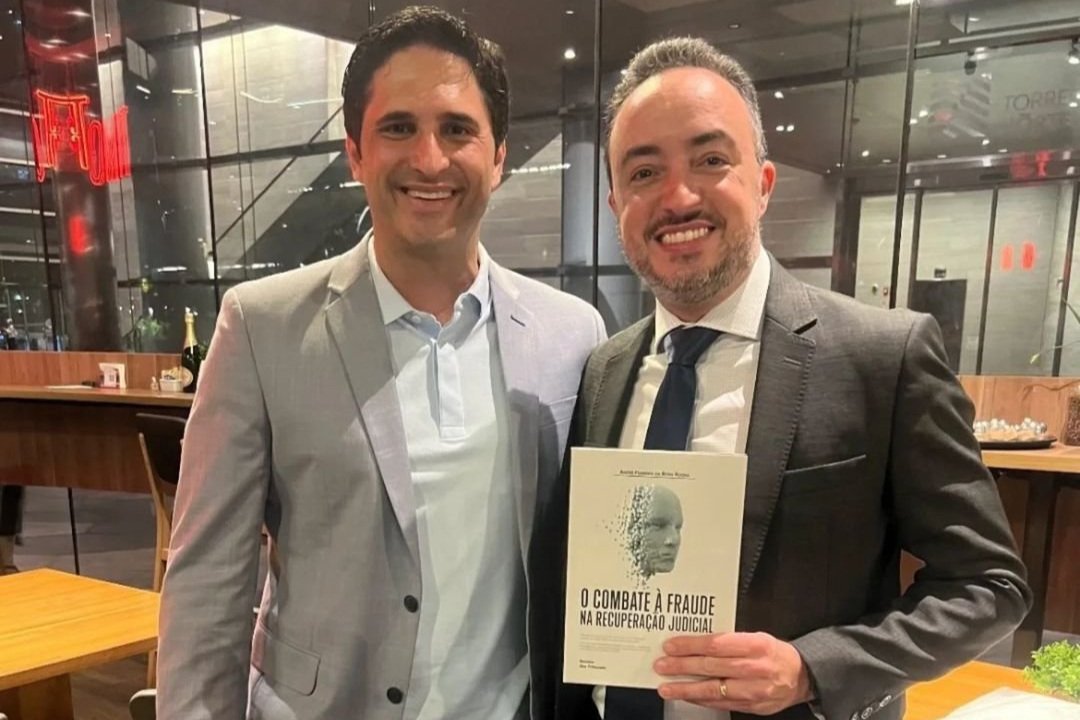 Nosso sócio-diretor, Dr. Filipe Marques Mangerona, participou esta semana do lançamento da obra "O combate à fraude na Recuperação Judicial", de autoria do colega André Rocha