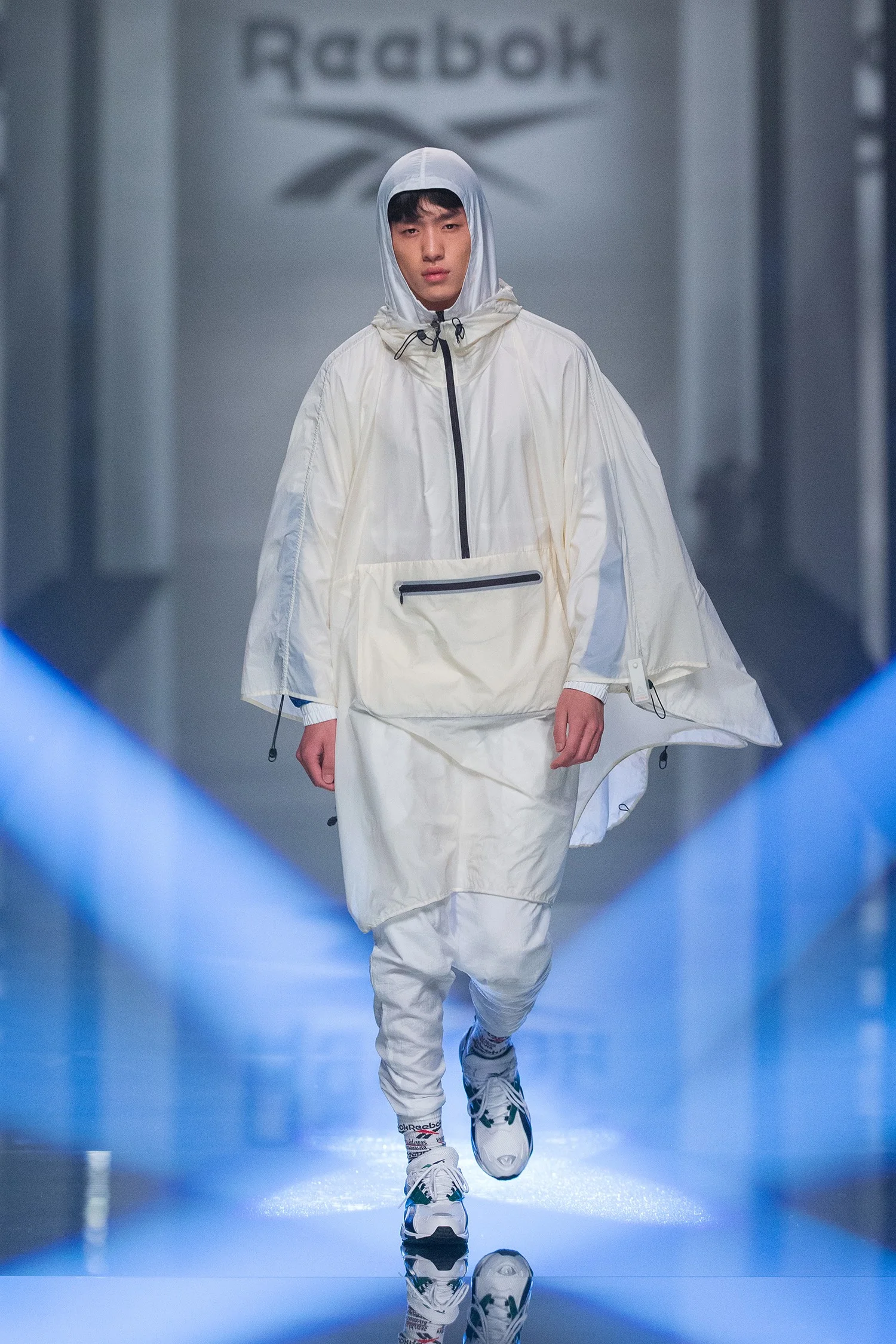 https___hypebeast.com_wp-content_blogs.dir_6_files_2019_03_reebok-advanced-concepts-sole-fury-shanghai-fashion-week-9.jpg